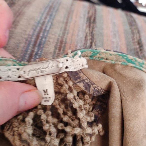 BKE Gimmicks Split Back Trapeze Tank Top NEW M - Picture 4 of 5